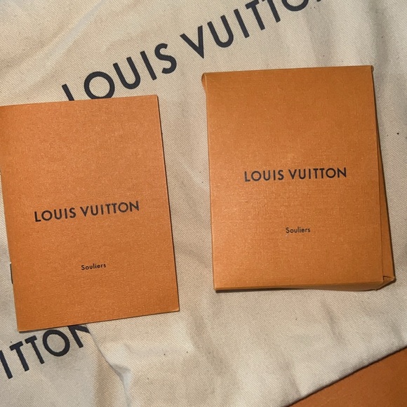 Designer Shoes (Louis Vuitton) Souliers - Picture 9 of 9